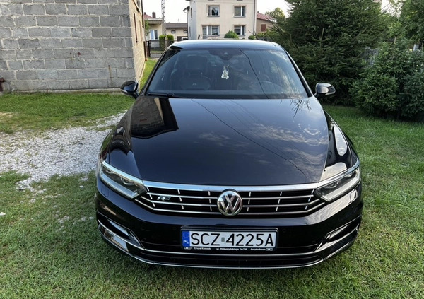 Volkswagen Passat cena 82300 przebieg: 150000, rok produkcji 2017 z Częstochowa małe 191